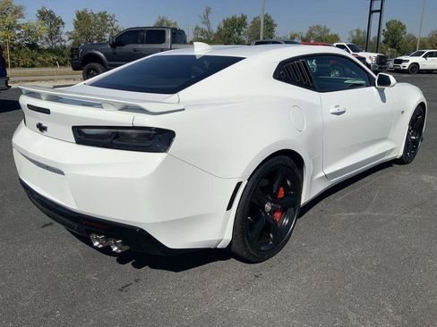 Used 2018 Chevrolet Camaro SS image 9
