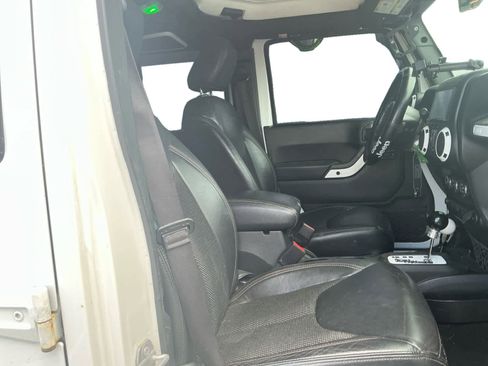 Used 2017 Jeep Wrangler 75th Anniversary image 24