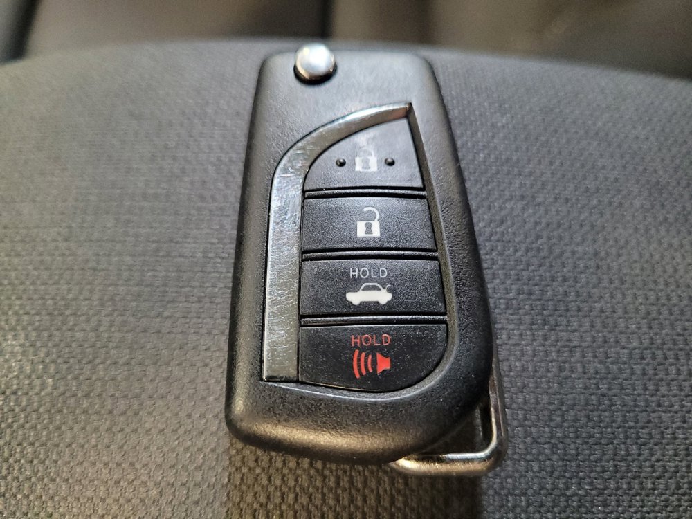 Used 2025 Toyota Corolla LE FWD image 32