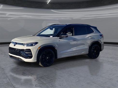 New 2026 Volkswagen Tiguan SE R-Line image 3