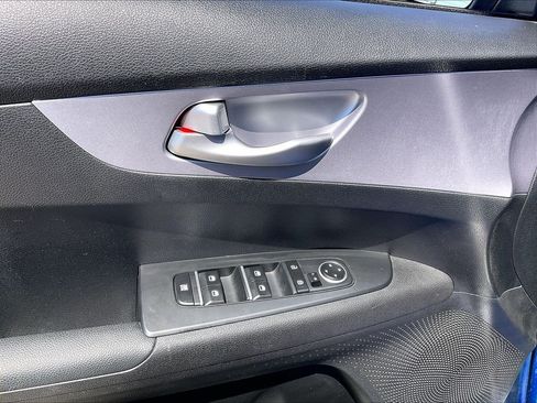 Used 2024 Kia Forte LXS w/ LXS Technology Package FWD image 35