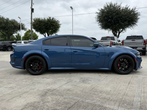 Used 2022 Dodge Charger SRT Hellcat RWD image 3