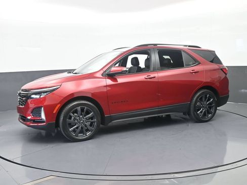 Used 2024 Chevrolet Equinox RS w/ RS Leather Package FWD image 2