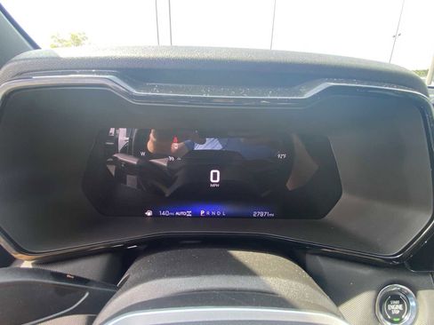 Used 2023 Chevrolet Colorado Z71 w/ Z71 Convenience Package 2 image 11