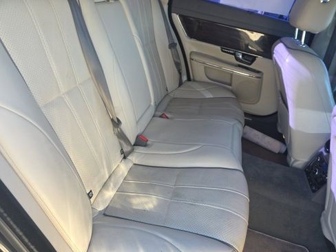 Used 2012 Jaguar XJ L image 11