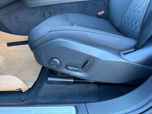 New 2026 Volvo XC60 B5 Core AWD/4WD image 6