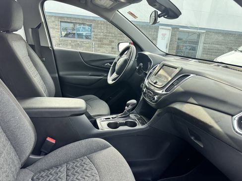 Used 2024 Chevrolet Equinox LT image 9