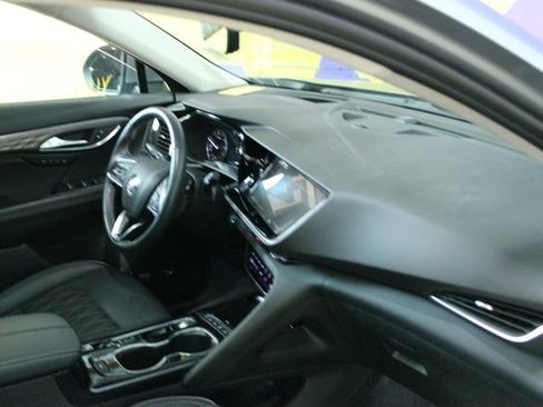 Used 2023 Buick Envision Avenir image 12