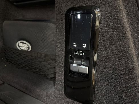 Used 2024 Land Rover Range Rover Sport image 42