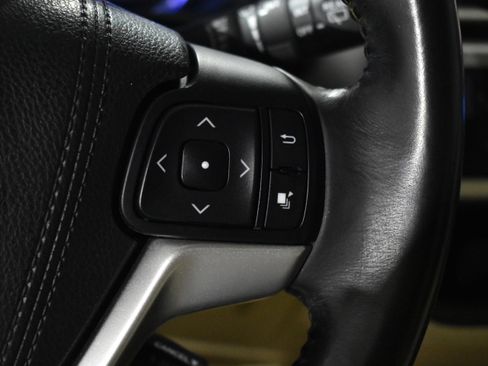 Used 2015 Toyota Highlander XLE image 17