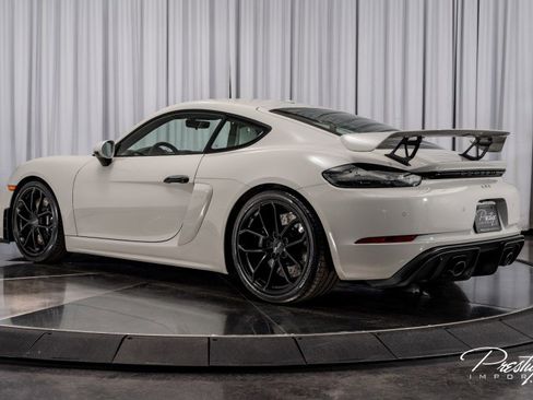 Used 2020 Porsche 718 Cayman GT4 image 11