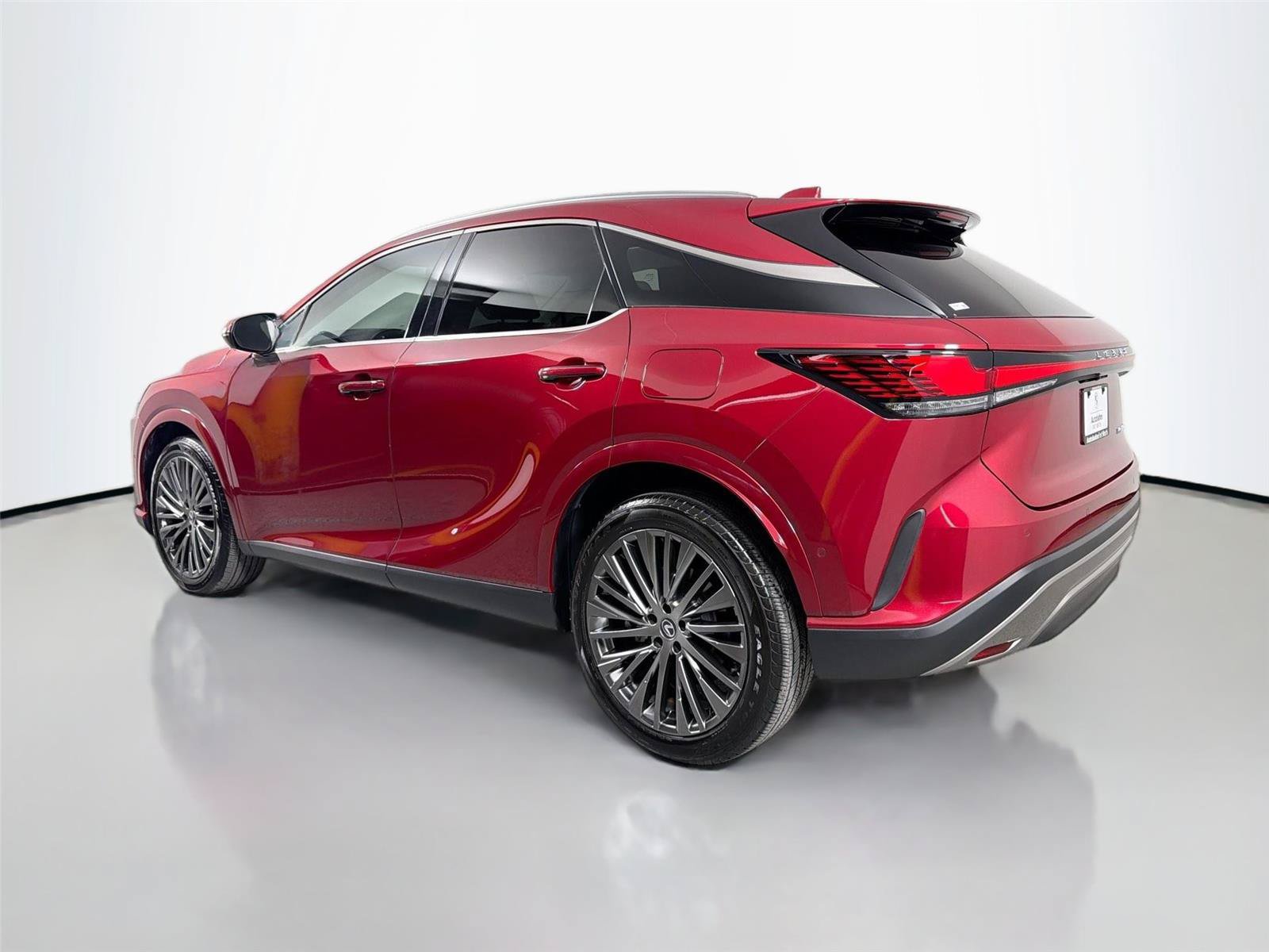 Used 2023 Lexus RX 350 FWD w/ Cold Area Package image 8