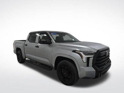 Used 2022 Toyota Tundra SR image 2