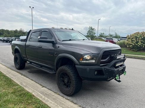 Used 2018 RAM 2500 Laramie w/ Sport Appearance Group AWD/4WD image 2