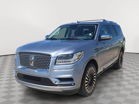Used 2021 Lincoln Navigator Black Label w/ Cargo Convenience Package AWD/4WD image 3