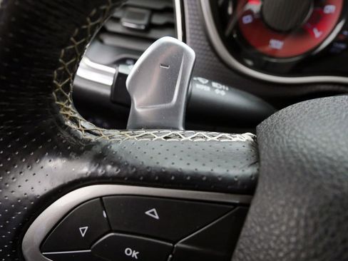 Used 2019 Dodge Challenger SRT Hellcat Redeye image 23