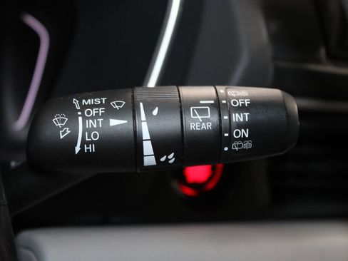 Used 2023 Honda Pilot LX image 38