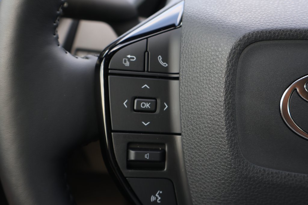 Certified 2026 Toyota Prius FWD image 20