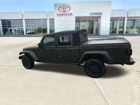 Used 2021 Jeep Gladiator Sport AWD/4WD image 15