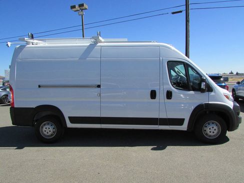 Used 2023 RAM ProMaster 2500 FWD image 6