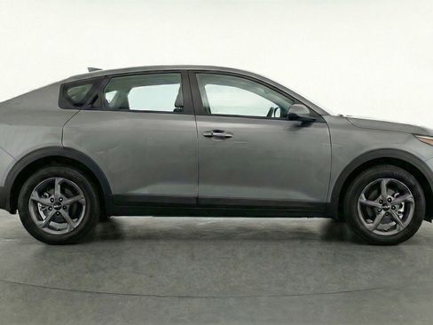 Used 2025 Kia K4 LXS image 11