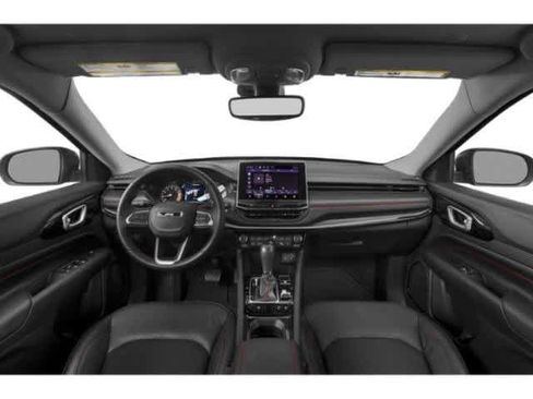 Used 2022 Jeep Compass Trailhawk w/ Trailhawk Convenience Group AWD/4WD image 8