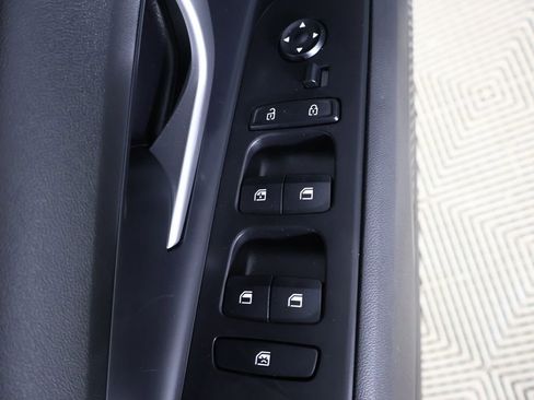 Used 2025 Hyundai Elantra Limited FWD image 37