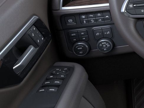 New 2026 Chevrolet Suburban Z71 w/ Comfort Package image 22