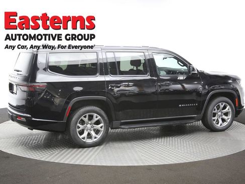 Used 2022 Jeep Wagoneer Series II AWD/4WD image 43