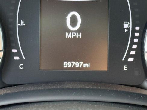 Used 2023 Jeep Renegade Latitude AWD/4WD image 20
