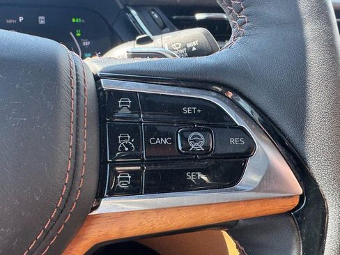 Used 2024 Jeep Grand Cherokee Summit AWD/4WD image 19