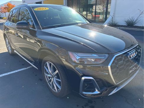 Used 2023 Audi Q5 e Premium Plus w/ Premium Plus Package image 2
