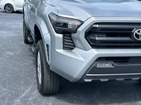Used 2024 Toyota Tacoma SR5 AWD/4WD image 10