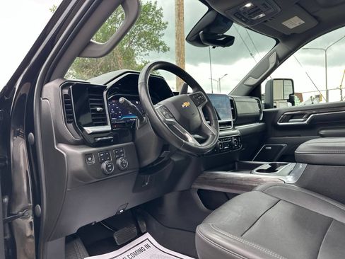 Used 2024 Chevrolet Silverado 2500 LTZ w/ LTZ Plus Package AWD/4WD image 16