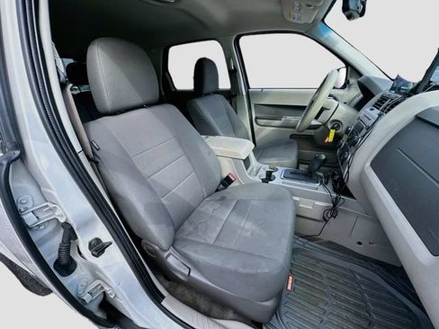Used 2010 Ford Escape XLT FWD image 24