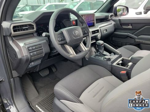 Used 2025 Toyota Tacoma TRD Off-Road AWD/4WD image 16