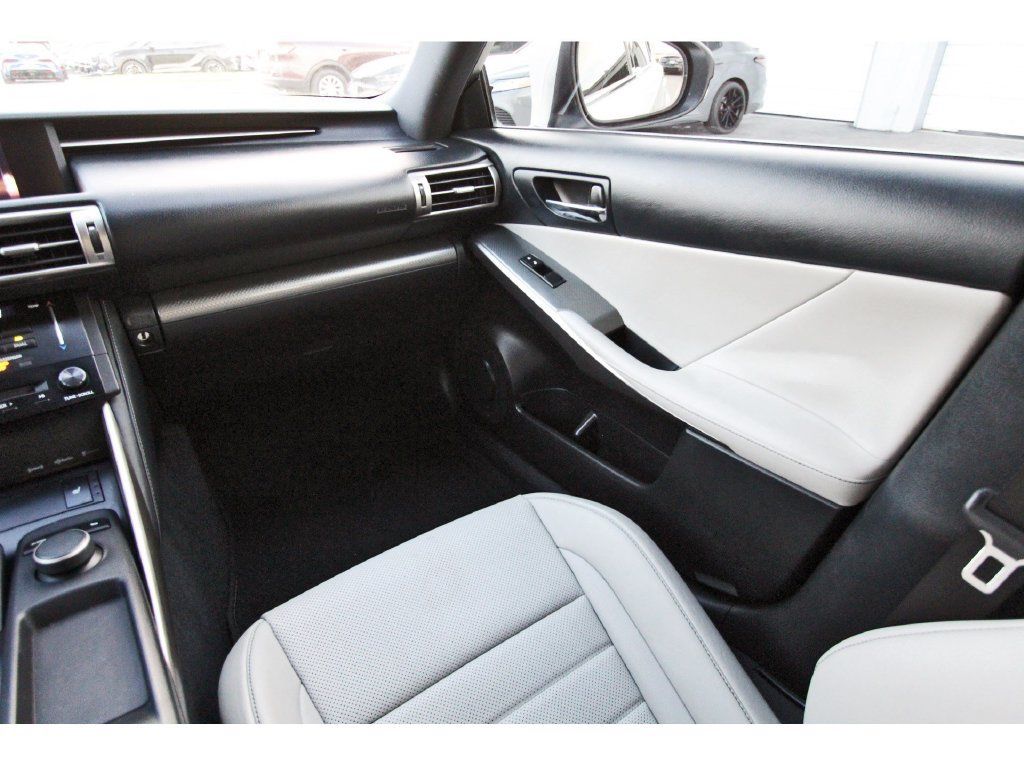 Used 2014 Lexus IS 250 w/ F-Sport Package RWD image 11