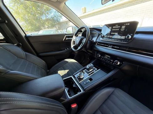 Used 2024 Mitsubishi Outlander SE AWD/4WD image 6