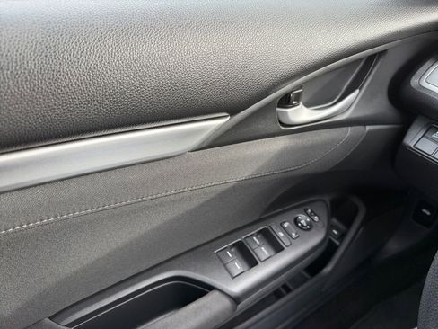 Used 2017 Honda Civic EX image 18