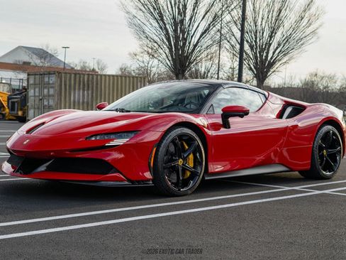 Used 2025 Ferrari SF90 Spider image 16