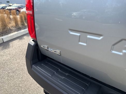 Used 2025 Toyota Tacoma SR image 8