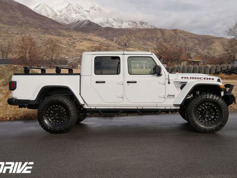 Used 2022 Jeep Gladiator Rubicon w/ Trailer Tow Package image 12