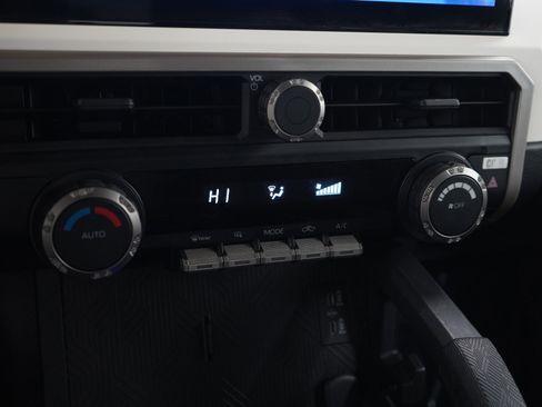 Used 2024 Toyota Tacoma TRD Off-Road AWD/4WD image 22