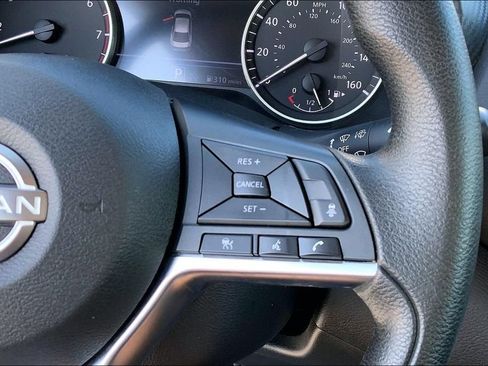 Used 2024 Nissan Sentra SV FWD image 19
