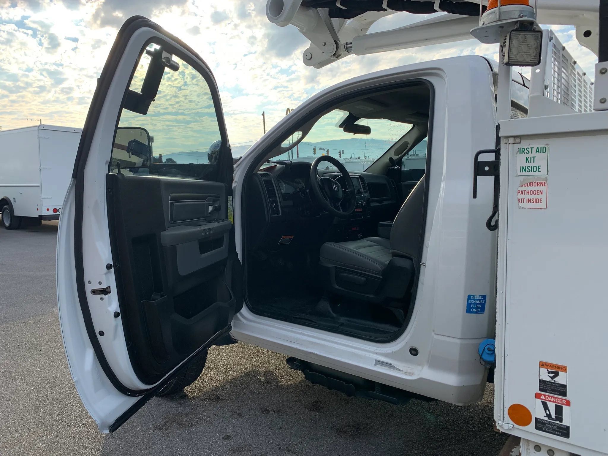Used 2018 RAM 5500 Tradesman w/ Power & Remote Entry Group AWD/4WD image 7