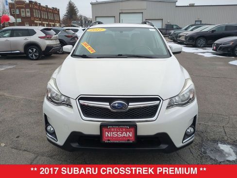 Used 2017 Subaru Crosstrek 2.0i Premium w/ Moonroof Package image 9