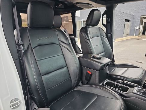 Used 2023 Jeep Wrangler Unlimited Sahara w/ Cold Weather Group image 12