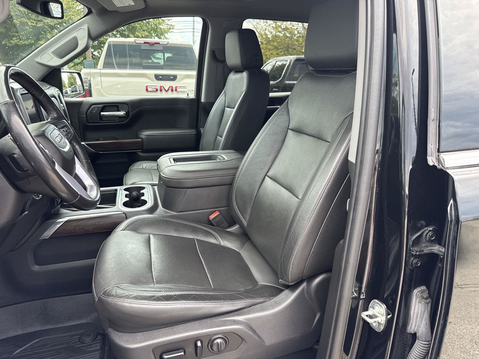 Used 2020 GMC Sierra 1500 SLT w/ SLT Premium Package AWD/4WD image 19