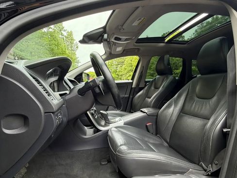 Used 2014 Volvo XC60 T6 AWD/4WD image 32