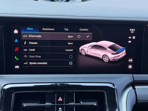 Used 2025 Porsche Panamera image 31